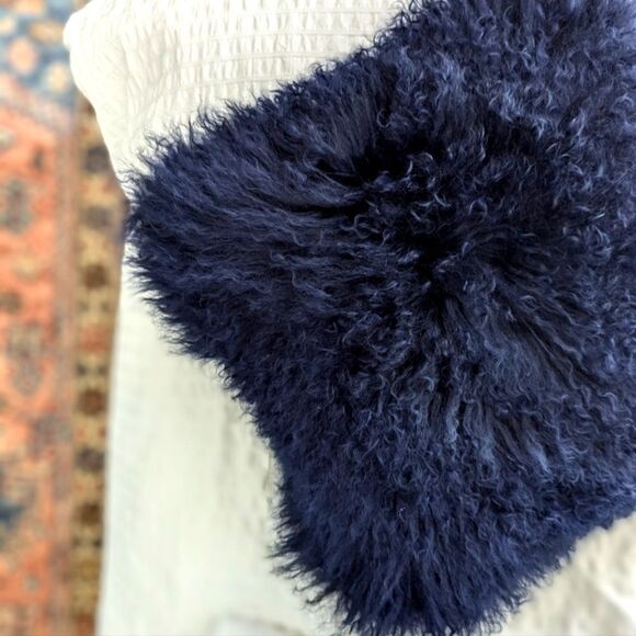 Mongolian Fur Pillow - Picture 1 of 5